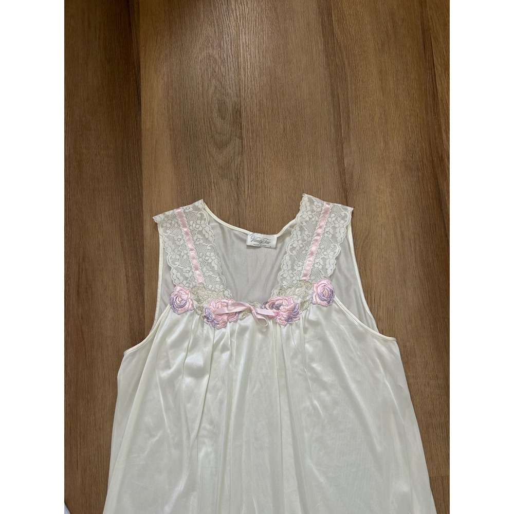 Vintage traditional Nightgown Ivory Lace Floral Rose Embroidered Chemise L bride - Picture 2 of 7